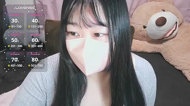 yuinyan3150 online show from 12-18-25, 09:40