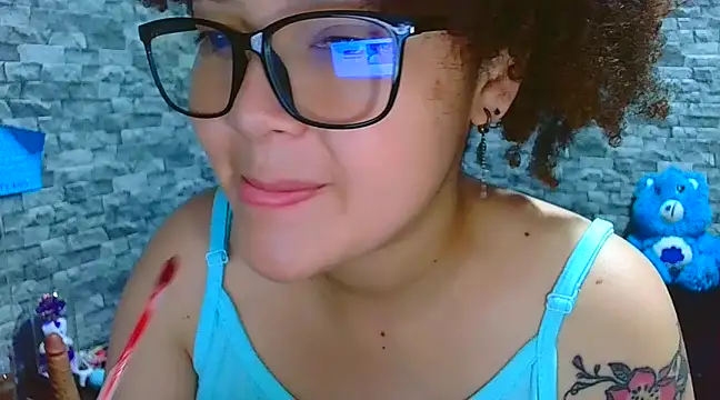 vanellope12 online show from 12-18-24, 05:42