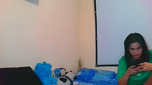 vanellope12 online show from 06-05-26, 05:56
