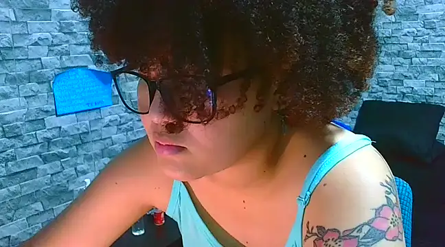 vanellope12 online show from 12-18-24, 08:47