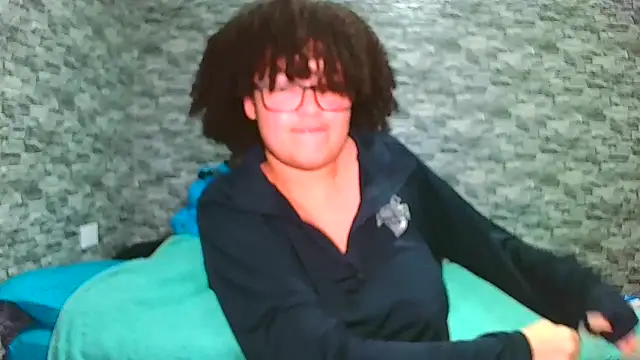 Snapshot of vanellope12 chatting on 02-10-26, 03:05 vanellope12 online show from 02-10-26, 03:05