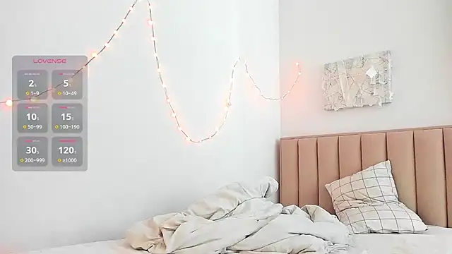 Snapshot of TrES-2b chatting on 02-18-26, 08:44 TrES-2b online show from 02-18-26, 08:44