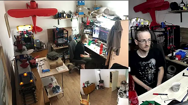 Snapshot of Happy_Michal chatting on 11-27-25, 11:54 Happy Michal online show from 11-27-25, 11:54