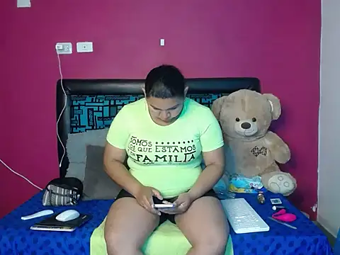 karolhot916 online show from 09-30-25, 12:27