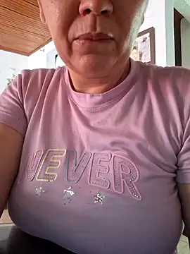 Snapshot of Gimena41 chatting on 12-16-25, 03:38 Gimena41 online show from 12-16-25, 03:38