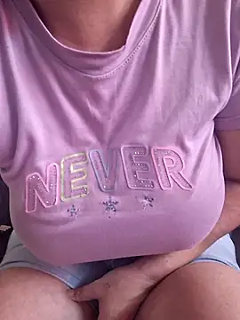 Snapshot of Gimena41 chatting on 01-17-26, 05:27 Gimena41 online show from 01-17-26, 05:27