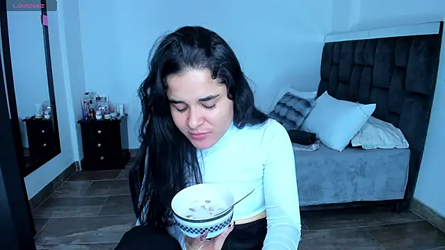 SweetMegan 1 online show from 02-05-25, 10:22