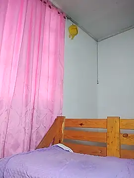 Snapshot of KATYGONZALEZ chatting on 02-06-26, 11:39 KATYGONZALEZ online show from 02-06-26, 11:39