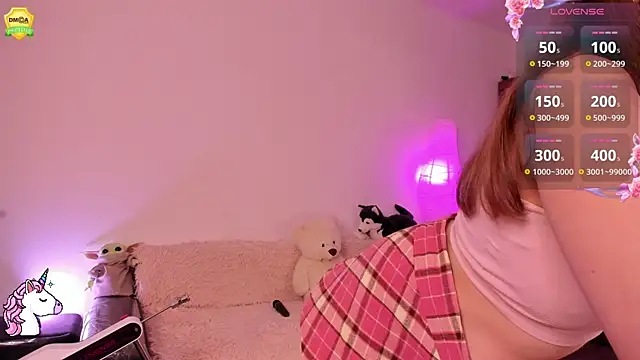 EvaUniporn online show from 12-19-25, 08:49