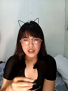 Snapshot of Chall_mee chatting on 09-27-25, 05:19 Chall mee online show from 09-27-25, 05:19