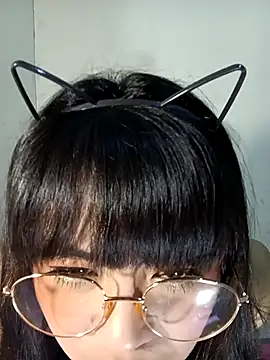 Snapshot of Chall_mee chatting on 02-16-26, 04:16 Chall mee online show from 02-16-26, 04:16