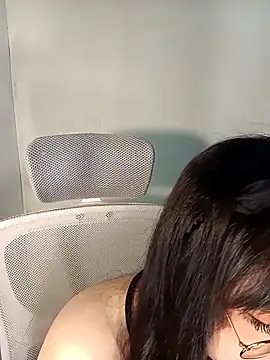 Snapshot of Chall_mee chatting on 02-10-26, 05:12 Chall mee online show from 02-10-26, 05:12