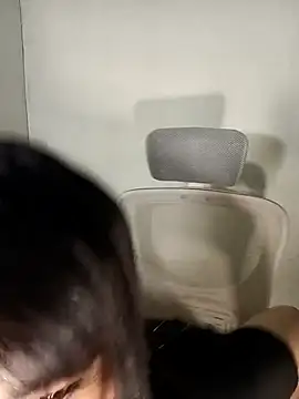 Snapshot of Chall_mee chatting on 02-23-26, 03:45 Chall mee online show from 02-23-26, 03:45