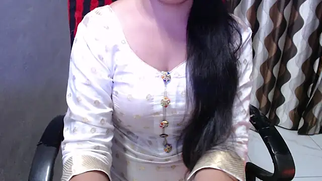 Snapshot of Kaur_Jannat chatting on 01-29-25, 08:35 Kaur Jannat online show from 01-29-25, 08:35