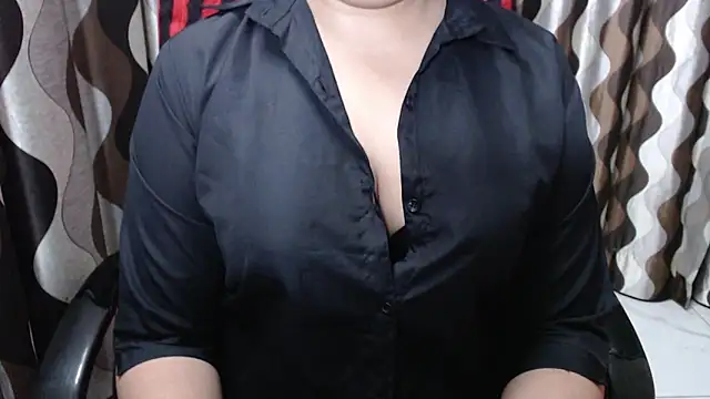 Snapshot of Kaur_Jannat chatting on 02-05-25, 06:26 Kaur Jannat online show from 02-05-25, 06:26