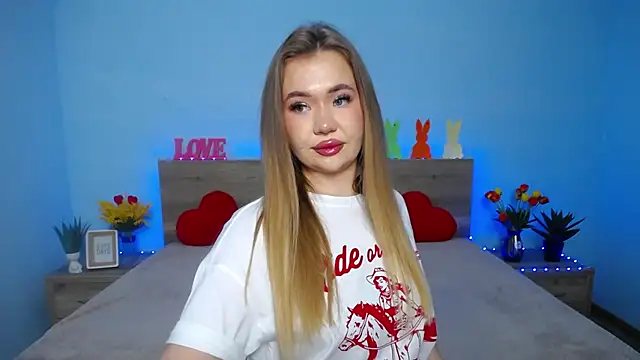 Snapshot of StacyYellig chatting on 03-11-25, 06:19 StacyYellig online show from 03-11-25, 06:19