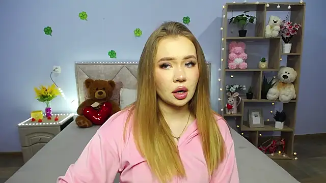 Snapshot of StacyYellig chatting on 03-15-25, 08:32 StacyYellig online show from 03-15-25, 08:32