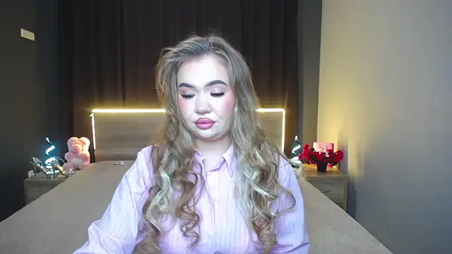 Snapshot of StacyYellig chatting on 02-12-26, 09:03 StacyYellig online show from 02-12-26, 09:03