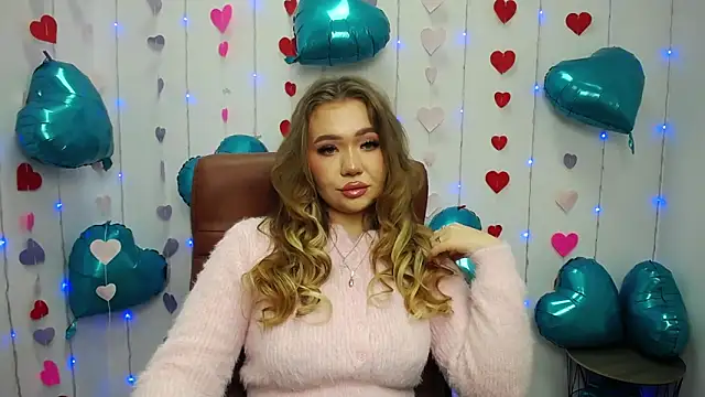 Snapshot of StacyYellig chatting on 02-15-25, 08:12 StacyYellig online show from 02-15-25, 08:12