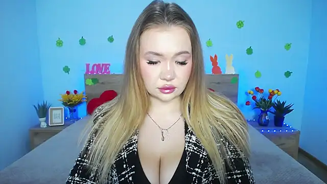 Snapshot of StacyYellig chatting on 03-20-25, 08:42 StacyYellig online show from 03-20-25, 08:42