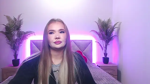 Snapshot of StacyYellig chatting on 11-07-25, 08:46 StacyYellig online show from 11-07-25, 08:46