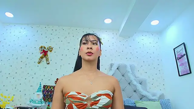 Snapshot of JulietaReyess chatting on 12-19-25, 11:45 JulietaReyess online show from 12-19-25, 11:45