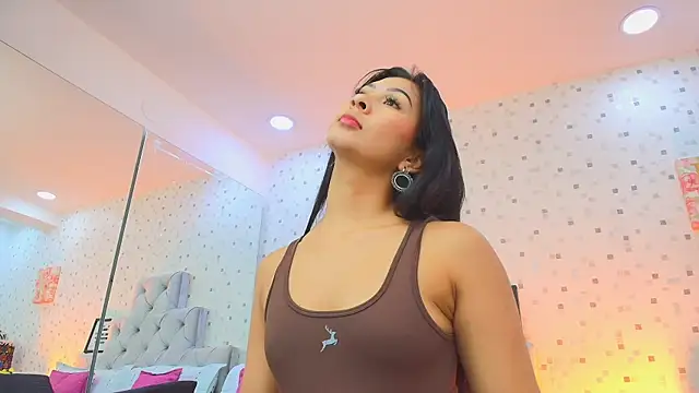 Snapshot of JulietaReyess chatting on 10-02-25, 11:46 JulietaReyess online show from 10-02-25, 11:46