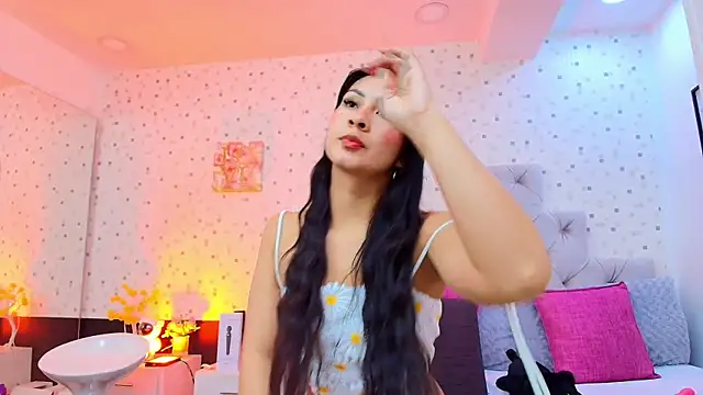 JulietaReyess online show from 02-18-26, 11:50