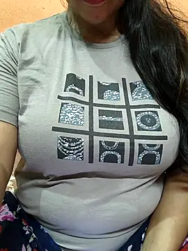 CUTE SOPHIA- online show from 05-13-26, 02:51