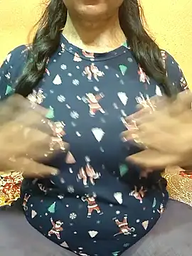 Snapshot of CUTE_SOPHIA- chatting on 06-20-26, 02:11 CUTE SOPHIA- online show from 06-20-26, 02:11