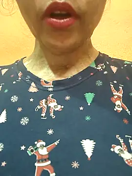 CUTE SOPHIA- online show from 05-17-26, 02:33