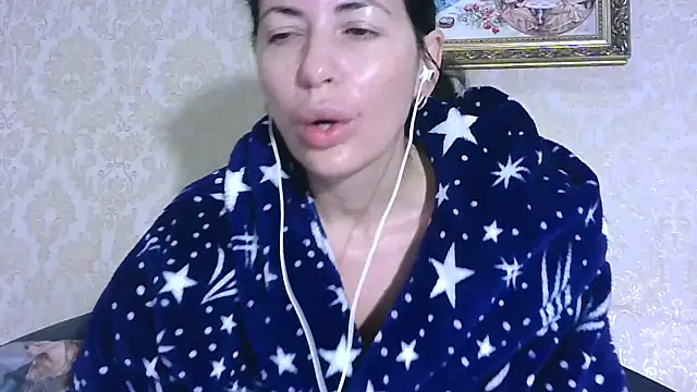 Snapshot of StunnigArt chatting on 10-21-25, 01:38 StunnigArt online show from 10-21-25, 01:38