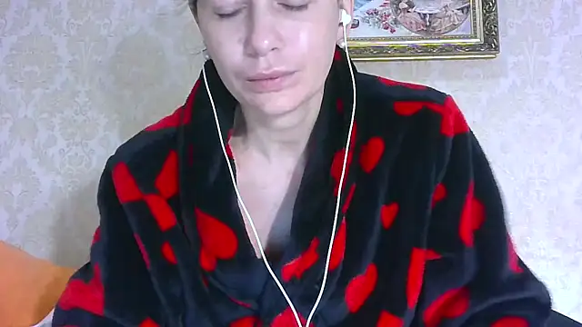 StunnigArt online show from 12-23-25, 02:22