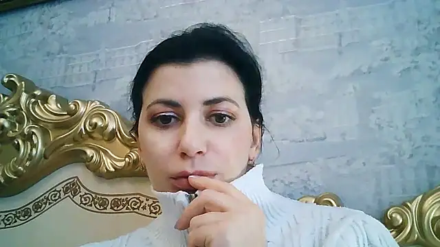 Snapshot of StunnigArt chatting on 03-18-25, 10:28 StunnigArt online show from 03-18-25, 10:28