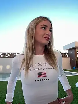 EvieEvans online show from 01-14-25, 04:18