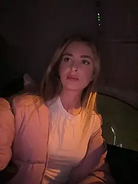 EvieEvans online show from 01-17-25, 08:33