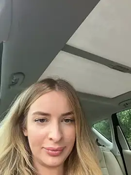 Snapshot of EvieEvans chatting on 07-22-26, 05:15 EvieEvans online show from 07-22-26, 05:15