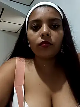 stefanie010 online show from 02-11-25, 06:55