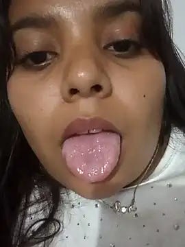 stefanie010 online show from 01-26-25, 12:47