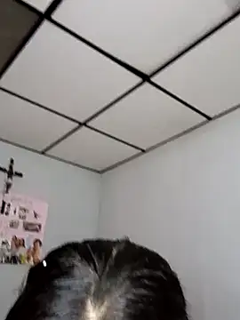 stefanie010 online show from 10-18-25, 07:27