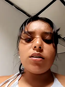 stefanie010 online show from 02-12-25, 04:44