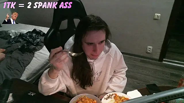 izilizi 23 online show from 03-24-26, 04:51