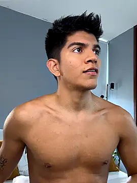 santiago 01 online show from 11-06-25, 07:51