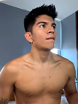 santiago 01 online show from 10-30-25, 07:33