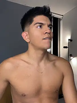 santiago 01 online show from 02-21-26, 01:07