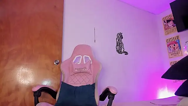 emily lady20 online show from 11-30-25, 08:04