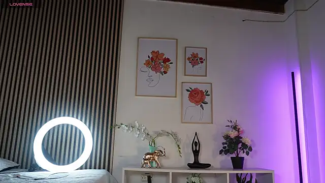 LillyDolls23 online show from 04-14-26, 01:27