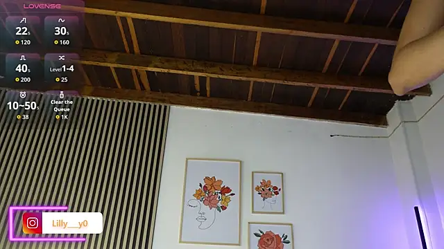 LillyDolls23 online show from 11-05-25, 12:52