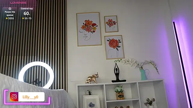 LillyDolls23 online show from 11-12-25, 12:20