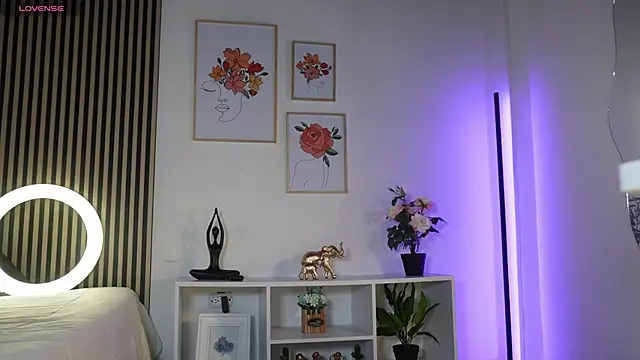 LillyDolls23 online show from 05-30-26, 01:06